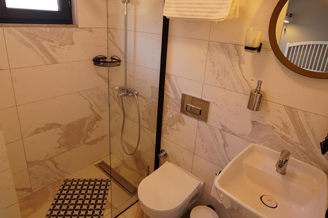 Achilles Otel Бозджаада Екстериор снимка