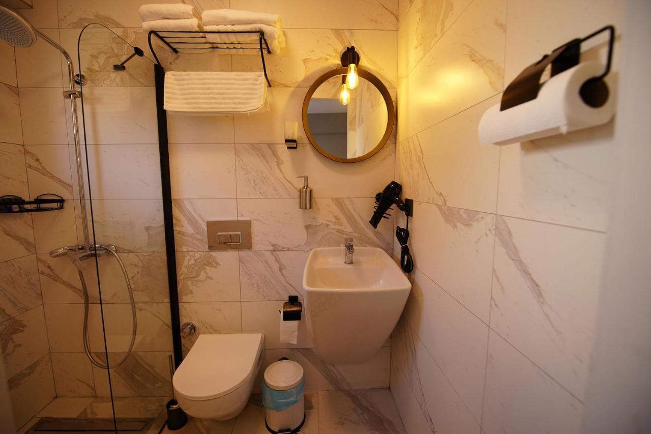 Achilles Otel Бозджаада Екстериор снимка